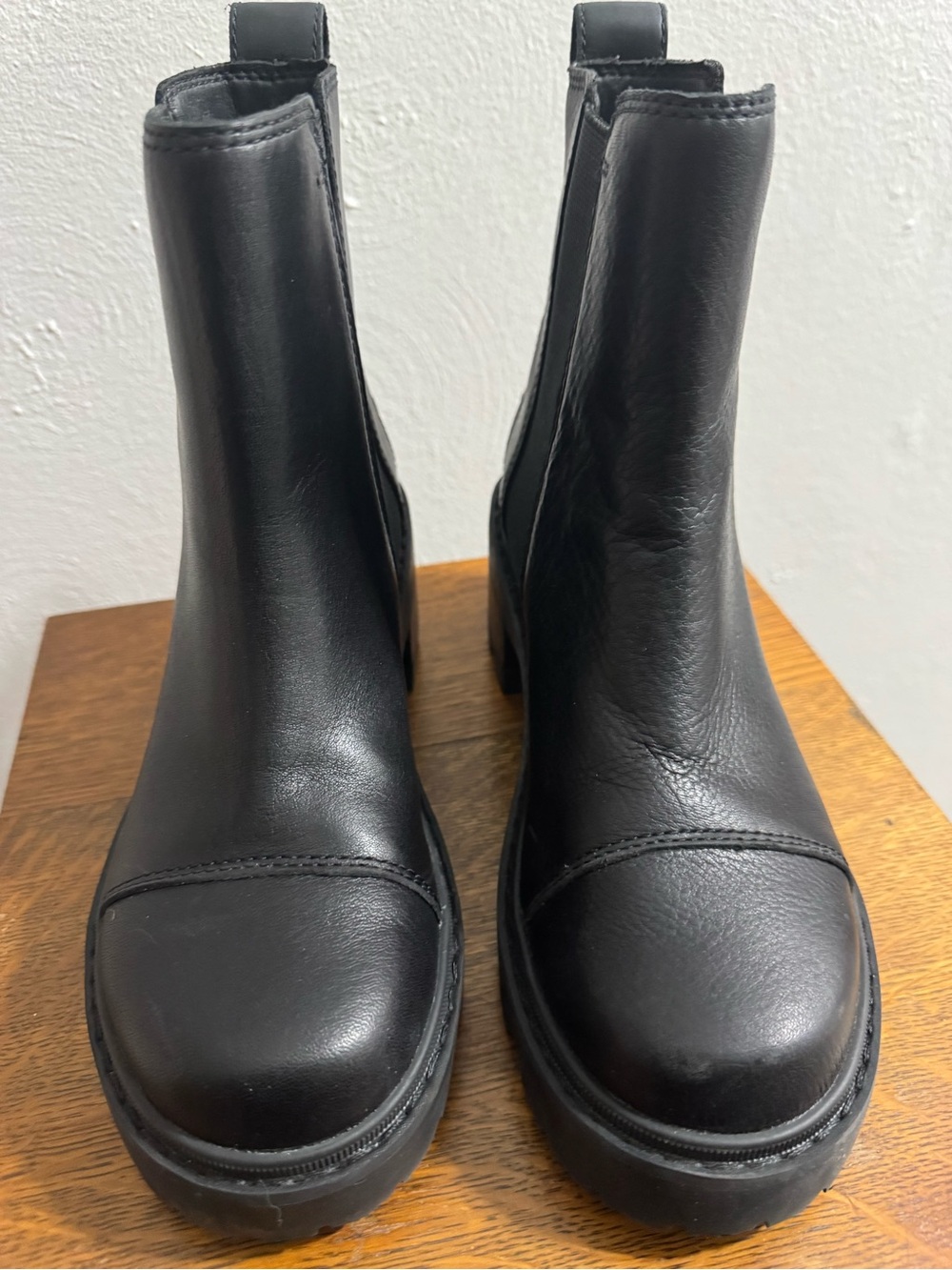 Sorel Black Leather Platform Chelsea Ankle Boots